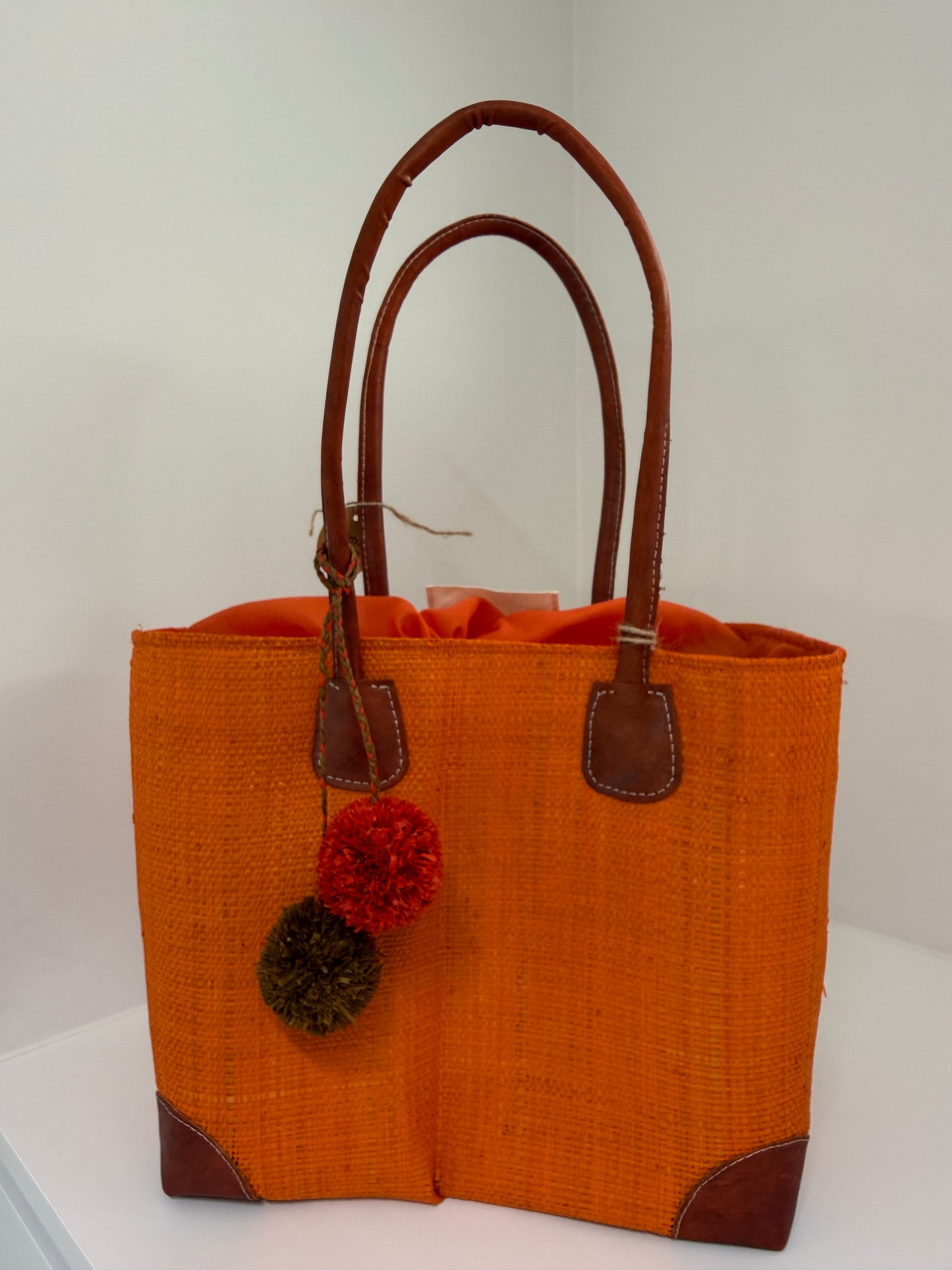 Lolo Deco Handmade Madagascar Oranje
