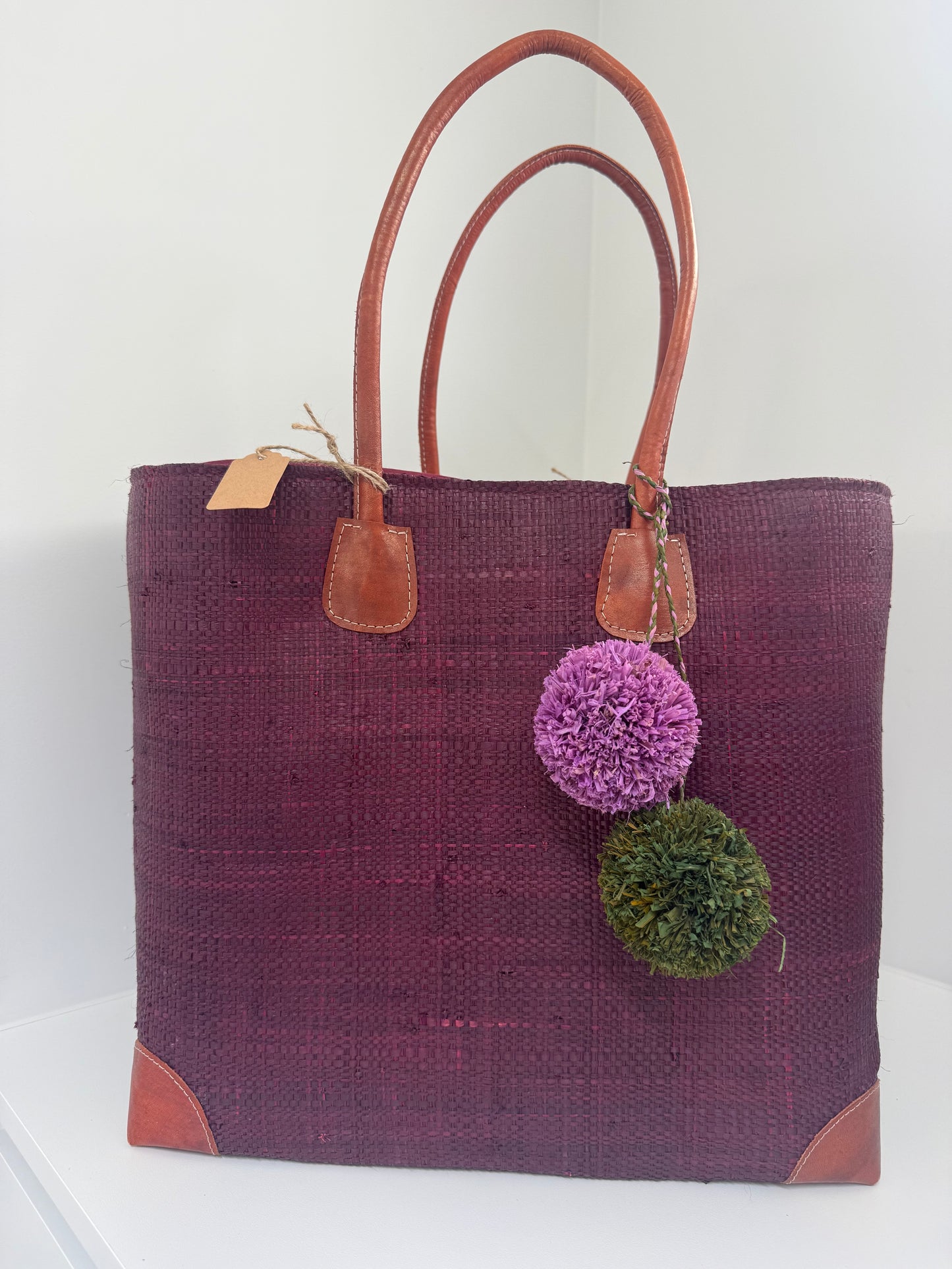 Lolo Deco Handmade Madagascar Tas – Burgundy | Gevlochten handtas